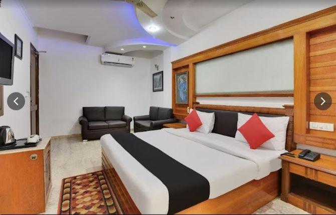 Tjs Royal Hotel Delhi  Dış mekan fotoğraf