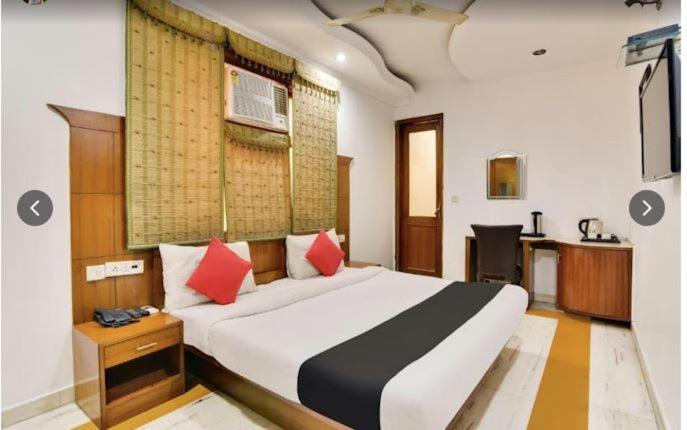 Tjs Royal Hotel Delhi  Dış mekan fotoğraf